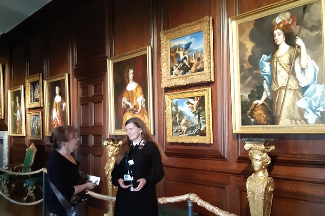 Hampton Court Palace Private Tour With an Accredited Expert Guide - Tour Details