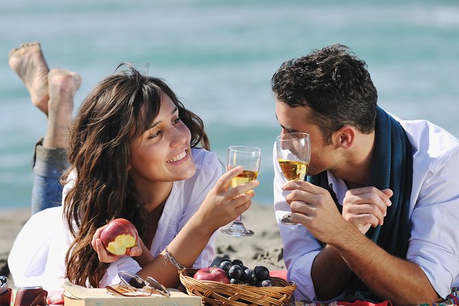 Hamptons Beach Picnic With Private Helicopter From Manhattan - Tour Pricing and Booking Details