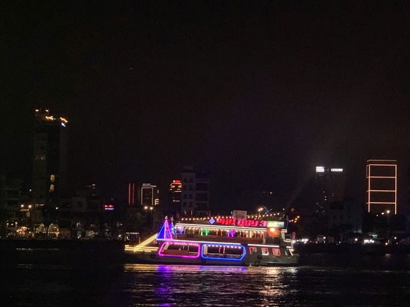 Han River by Night by Phu Quy Cruise in Da Nang - What the short Han River route gives you