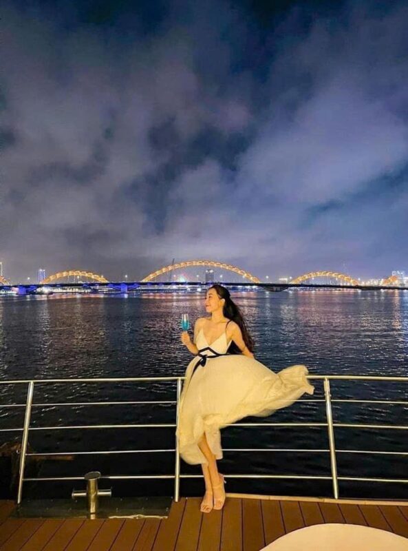 Han River Night Cruises By Dragon Cruise - Who will enjoy the Dragon Cruise most?