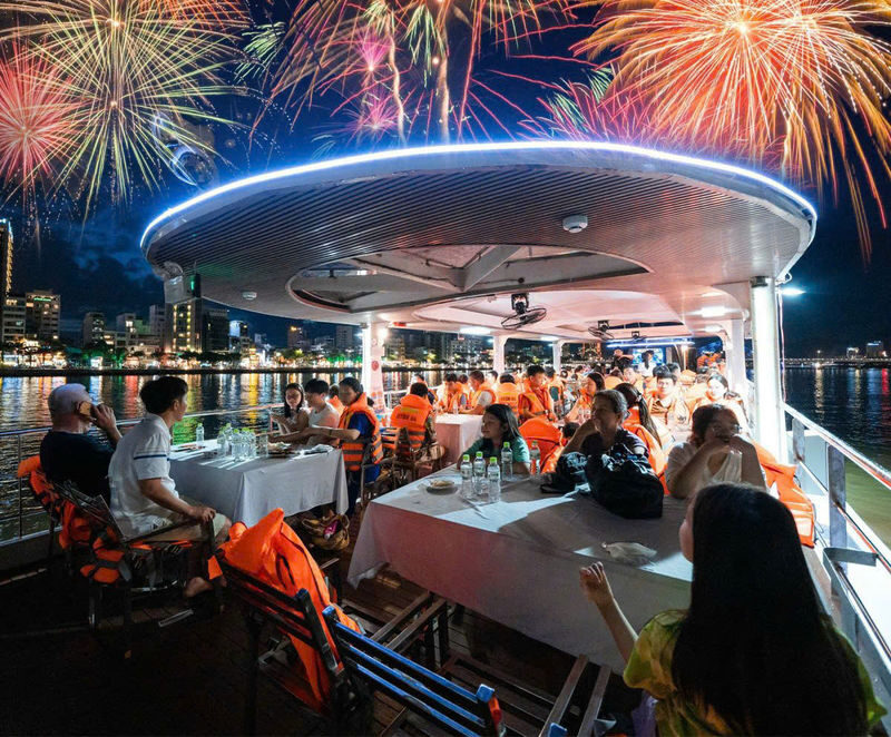 Han River Sightseeing and Dining Experience on 4U Cruise in Da Nang - What the 40-minute ride feels like