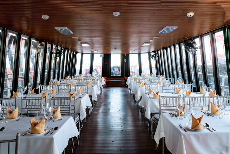 Han River Sightseeing and Dining Experience on 4U Cruise in Da Nang - Seating, service, and comfort: keep expectations grounded