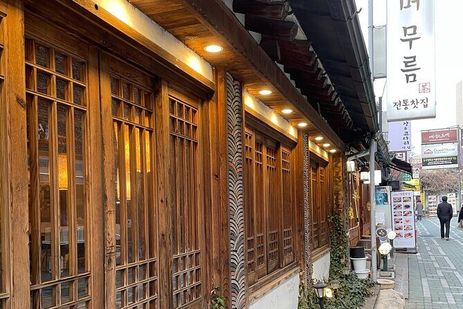 Hanbok in Palace and Traditional Dessert - FAQ