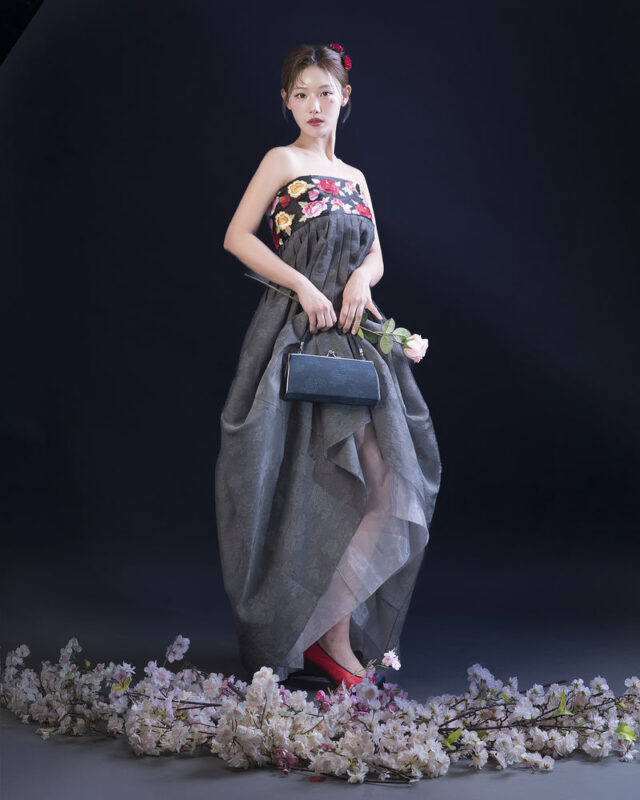 Hanbok Photo Shoot with K-Style Hair & Makeup near Changgyeonggung - Making a palace day of it