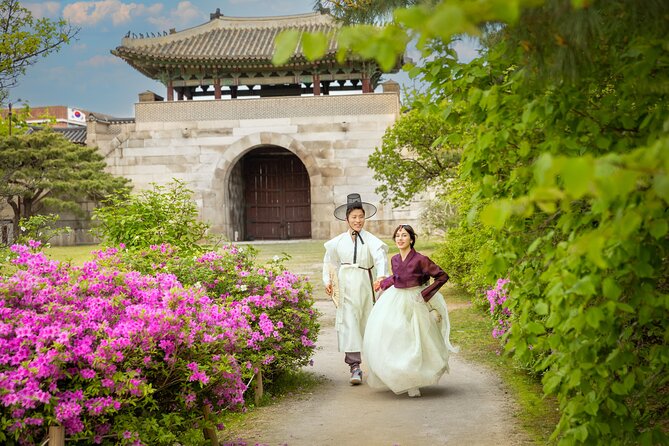 Hanbok Private Photo Tour at Gyeongbokgung Palace - Common Questions