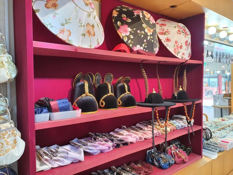 Hanboknam Hanbok Rental Service (Korean Folk Village Branch) - Get ready with included styling