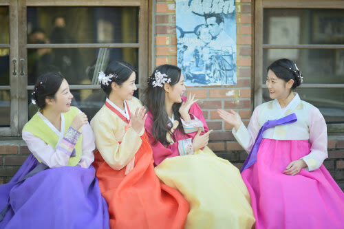 Hanboknam Hanbok Rental Service (Korean Folk Village Branch) - Booking and return details to keep in mind