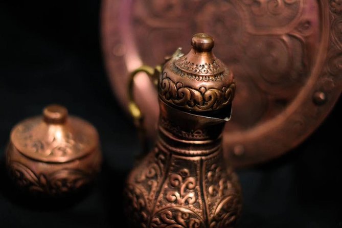 Handcraft Your Memories - Explore the Handcrafting Experience