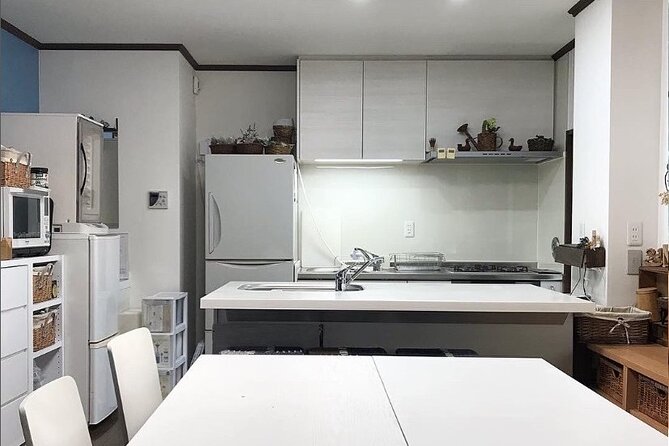 Handmade Udon and Traditional Calligraphy Class in Tokyo - Personalized Private Lessons and Tours