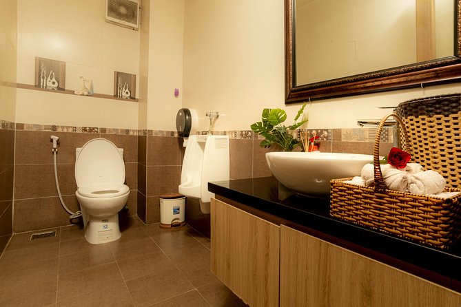 Hands Body Massage 90 Mins With Aroma Oils - Common Questions