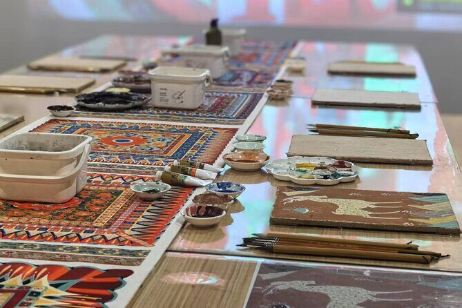 Hands On Chinese Cave Murals with Local Expert - Who Will Love This Experience?