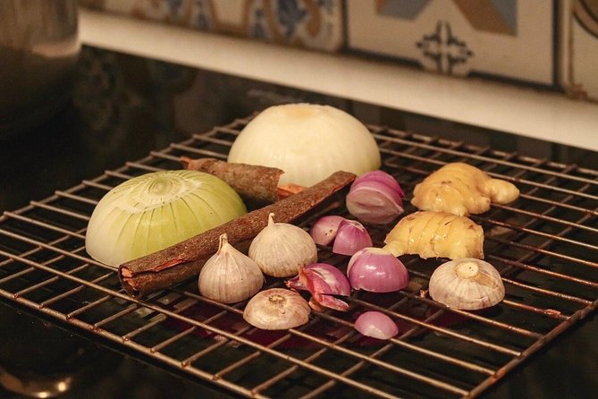 Hands on Cooking With Ngoc & Explorer Cafe Apartment - Private Cooking Experience With Ngoc