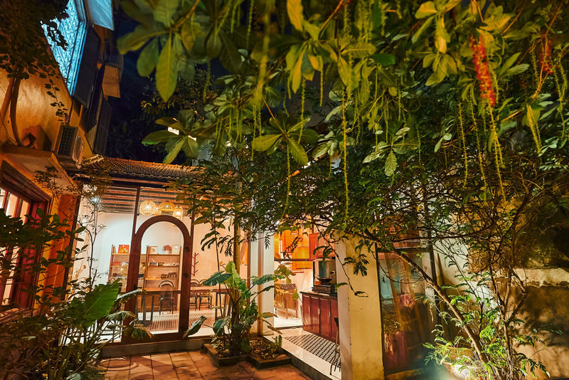 Hands-On Pho & Brew Coffee Like a Local in a Secret Garden Villa - Stories, teaching and the human touch