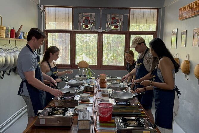 Hands-On Thai Cooking Class Bangkok with Local Chef (Small Group) - The Itinerary Breakdown