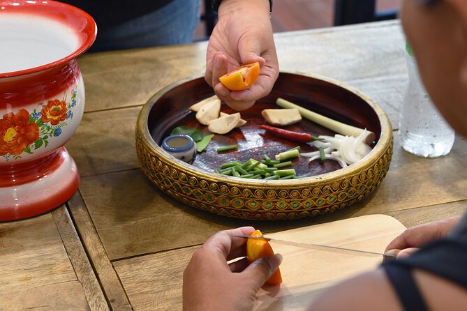 Hands-on Thai Cooking Class & Market Tour in Sukhumvit - Overview of Thai Cooking Class