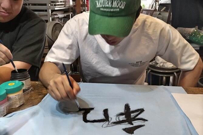 Handwriting Kanji With Ink on T-Shirt Private Art Class in Tokyo - Experience and Learning