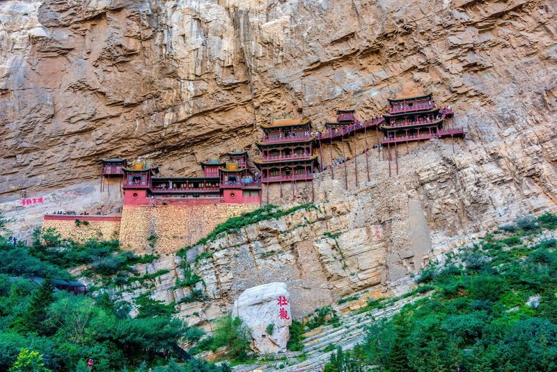 Hanging Temple & Yungang Grottoes Full-Day Historical Experience - Two historic sites, one full day