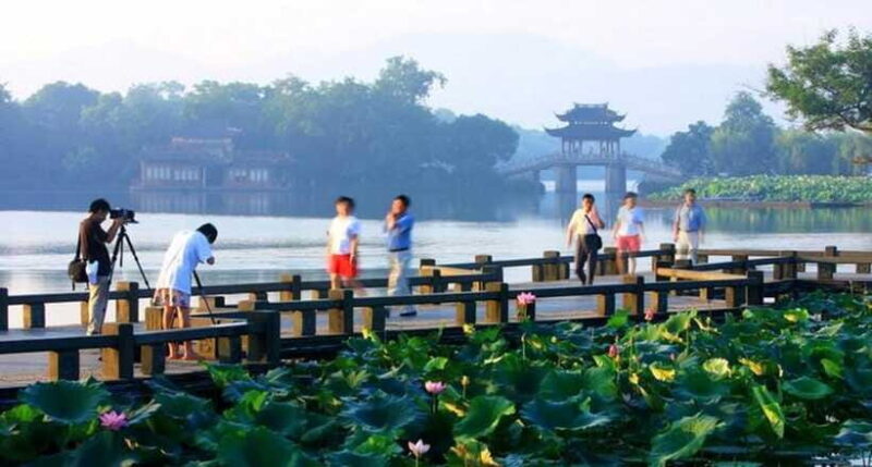 Hangzhou Private One Day Trip from Shanghai by Bullet Train - Old Streets and Market Vibe at Hefang Street