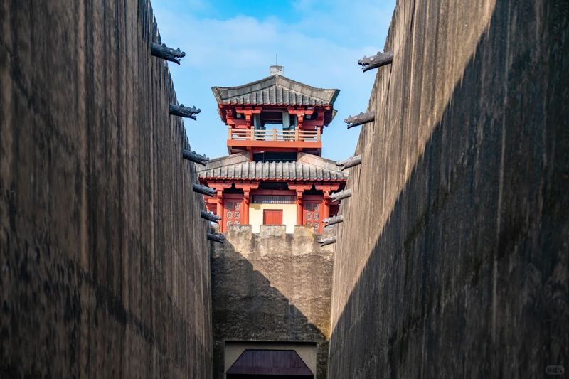Hangzhou Round Trip Hengdian World Studios One-Day Tour - A day among Hengdian’s movie sets