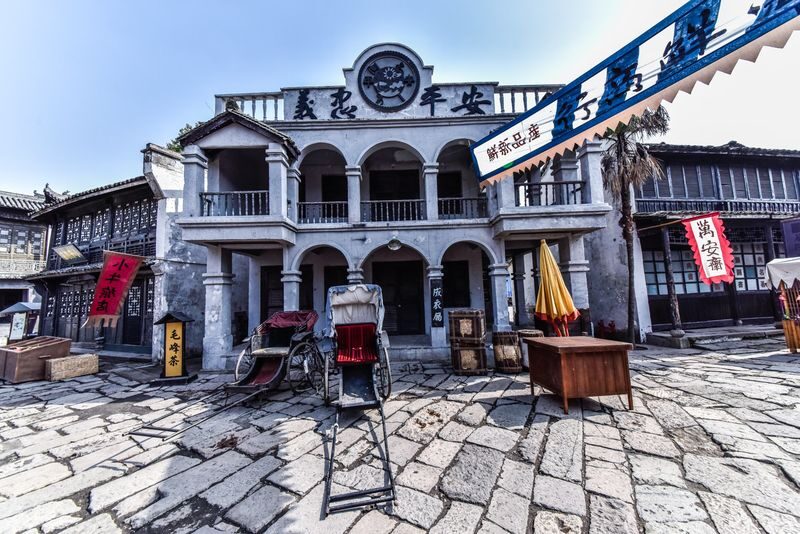 Hangzhou Round Trip Hengdian World Studios One-Day Tour - The guide can shape the day