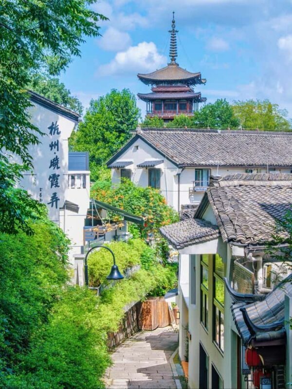 Hangzhou: Southern Song Heritage Sightseeing Hiking Tour - Exploring Old Hangzhou: A Deep Dive into the Itinerary