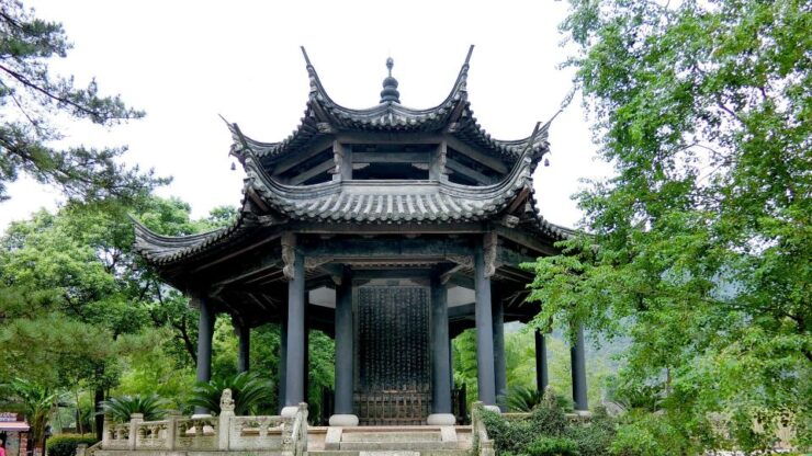 Hangzhou - Bus Tour Vs. Minivan Tour