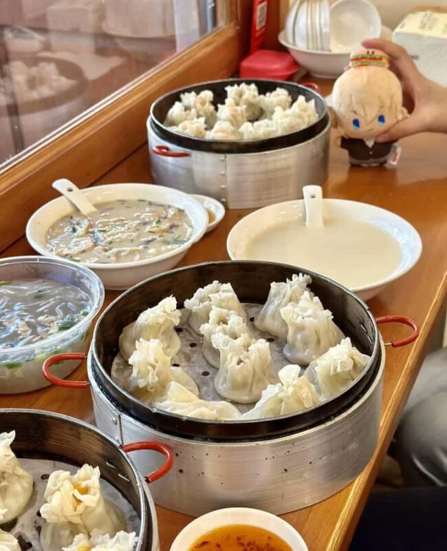 Hangzhou to Jiaxing: South Lake, Local Snack & Heritage Walk - Who Will Appreciate This Tour?