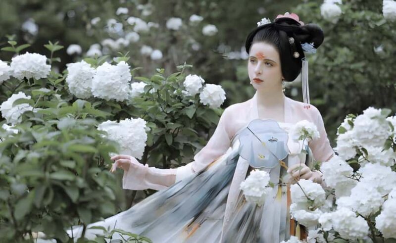 Hangzhou: Traditional Makeover & Photoshoot Experience - Why You Should Consider This Experience