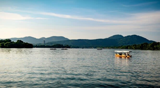 Hangzhou West Lake and Lingyin Temple Full-Day Tour including Boat Ride - The value depends on what the price includes