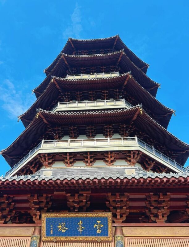 Hangzhou West Lake and Lingyin Temple Full-Day Tour including Boat Ride - Should you book it?