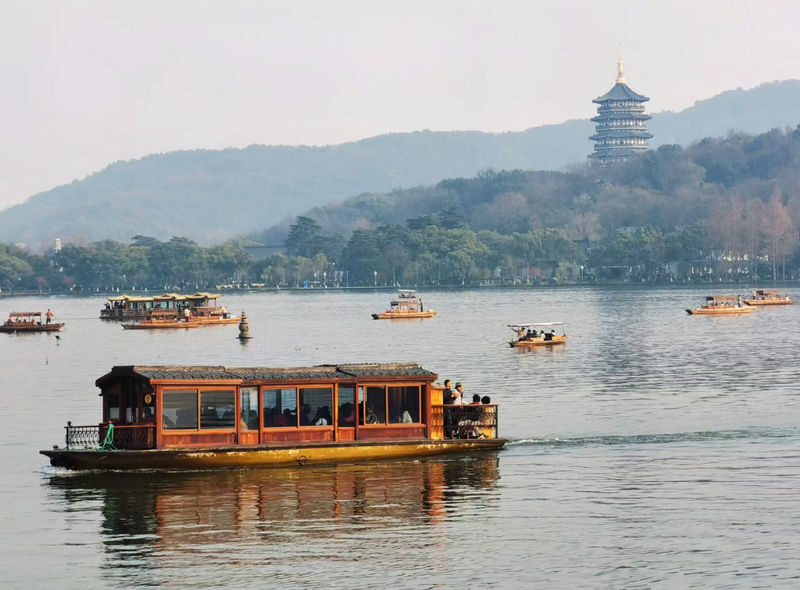 Hangzhou West Lake and Three Ponds Mirroring the Moon Half-Day Small Group Tour (including boat experience) - At a glance
