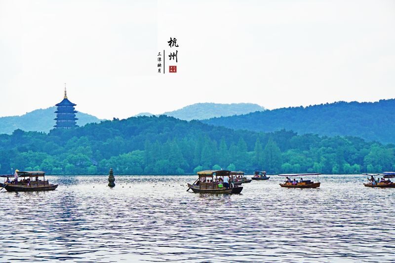Hangzhou West Lake boat tour + Lingyin Temple + Tea art fan painting half-day/full-day tour - Guides, pace, and what the tour does well