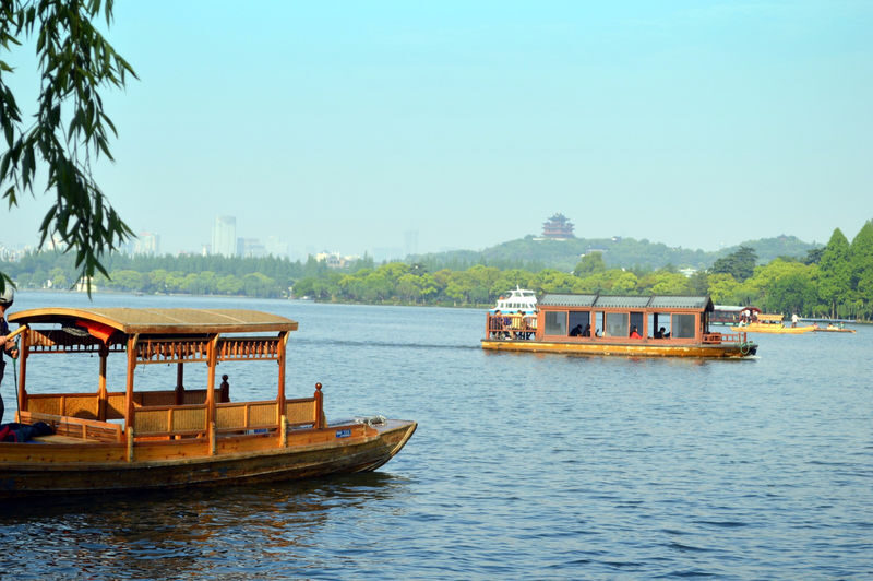 Hangzhou West Lake boat tour + Lingyin Temple + Tea art fan painting half-day/full-day tour - Should you book this Hangzhou tour?