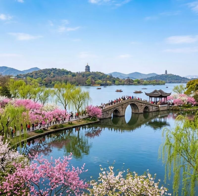 Hangzhou West Lake & Lingyin Temple Day Tour with Tickets - Meijiawu lunch can make a useful pause