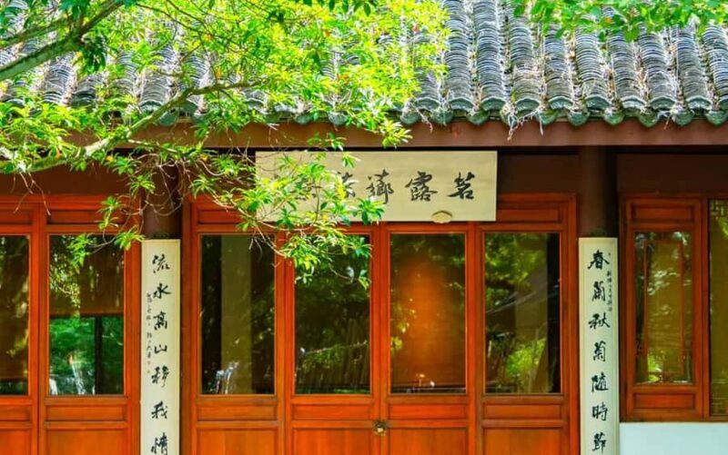 Hangzhou: West Lake to Jiangnan former residence Day Tour - Meijiawu Tea Village