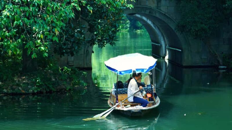 Hangzhou: West Lake Yuloh Boat with Local Guide - Good To Know