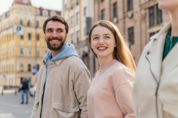 Hannover: Express Walk With a Local in 60 Minutes - Meeting Point and Group Size