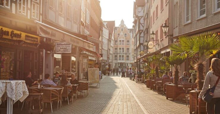 Hannover: Guided Old Town Walking Tour - Activity Details