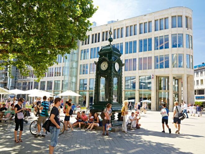 Hannover: Guided Old Town Walking Tour - Full Description