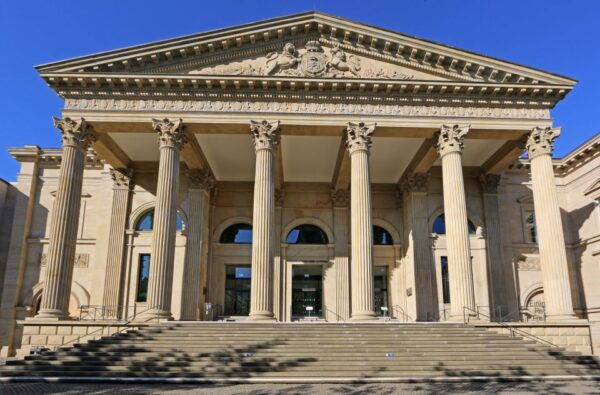 Hannover: Guided Old Town Walking Tour - Additional Experiences in the Area