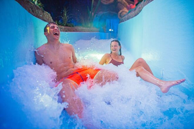 Hannut: Plopsaqua Hannut-Landen Water Park Entry Ticket - Amenities for a Comfortable Visit