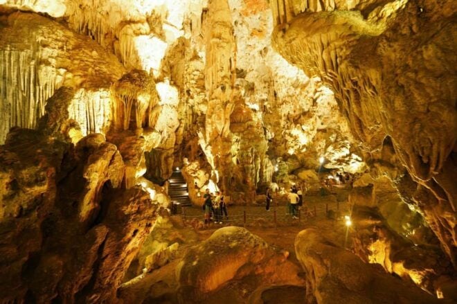 Hanoi: 1-Day Ha Long Bay Cruise, Titop Island & Luon Cave - Scenic Highlights of Ha Long Bay