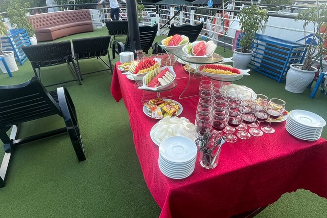 Hanoi : 1 Day Halong Bay Cruise With Titop Island & Luon Cave - Exploring the Enchanting Luon Cave