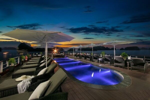 Hanoi: 2-Day Ha Long Bay 5-Star Cruise Tour With Activities - Why Ha Long Bay Is a Must-Visit Destination