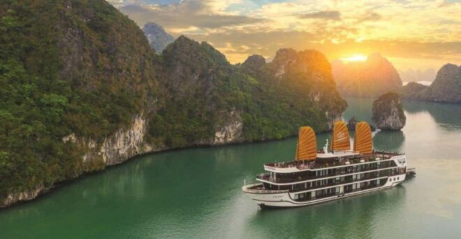 Hanoi: 3-Day Ninh Binh-Halong/Lanha Bay 5star Cruise Balcony - Dining Options