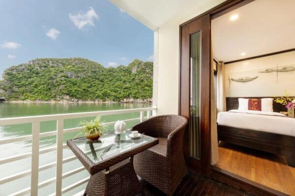 Hanoi: 4-Day Trip Ninh Binh & Halong Bay 5-Stars Cruise - What to Bring