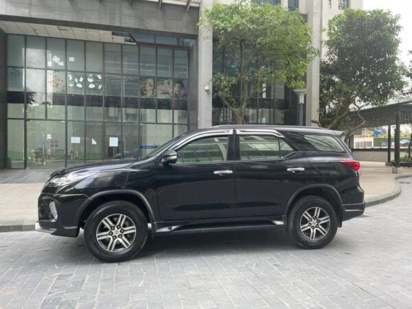 Hanoi Airport Private Transfer to Halong Bay and Vice Versa - Vehicle Options