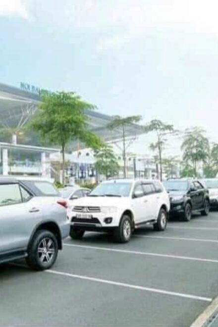 Hanoi Airport Transfer to Hanoi Center - Driver Communication