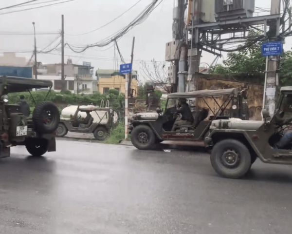 Hanoi by Night: Private City Jeep Tour and Jazz Music Club - Tips for an Enjoyable Evening