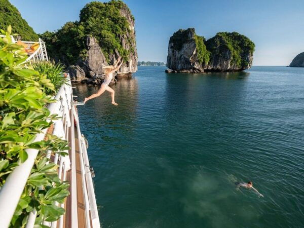 Hanoi: Cat Ba Island & Lan Ha Bay Day Trip Cruise With Lunch - The Sum Up
